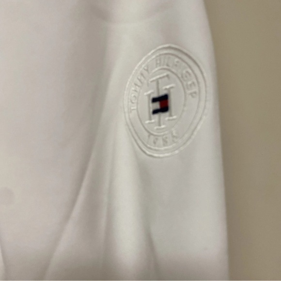 New Tommy Hilfiger Women's White Red Blue Hooded Rain Windbreaker Jacket  XL - Picture 9 of 14